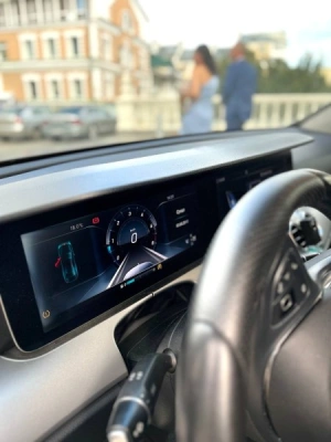 Mercedes E