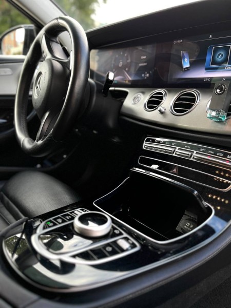 Mercedes E