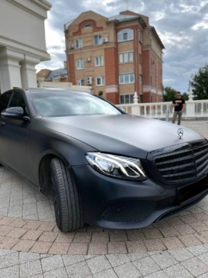 Mercedes E